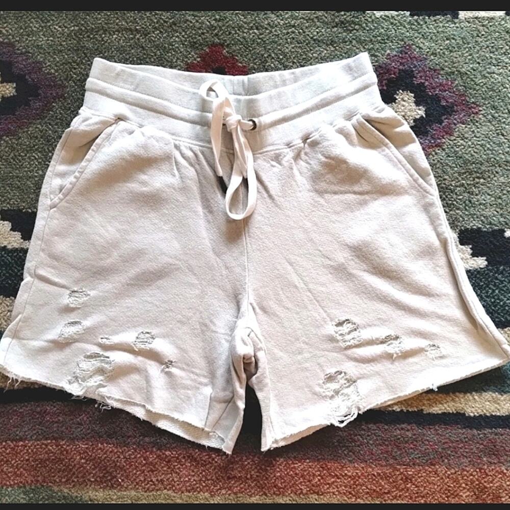 n: Philanthropy NEW Athletic Distressed Pocketed Fleece Shorts Vintage Bone S - Picture 3 of 16